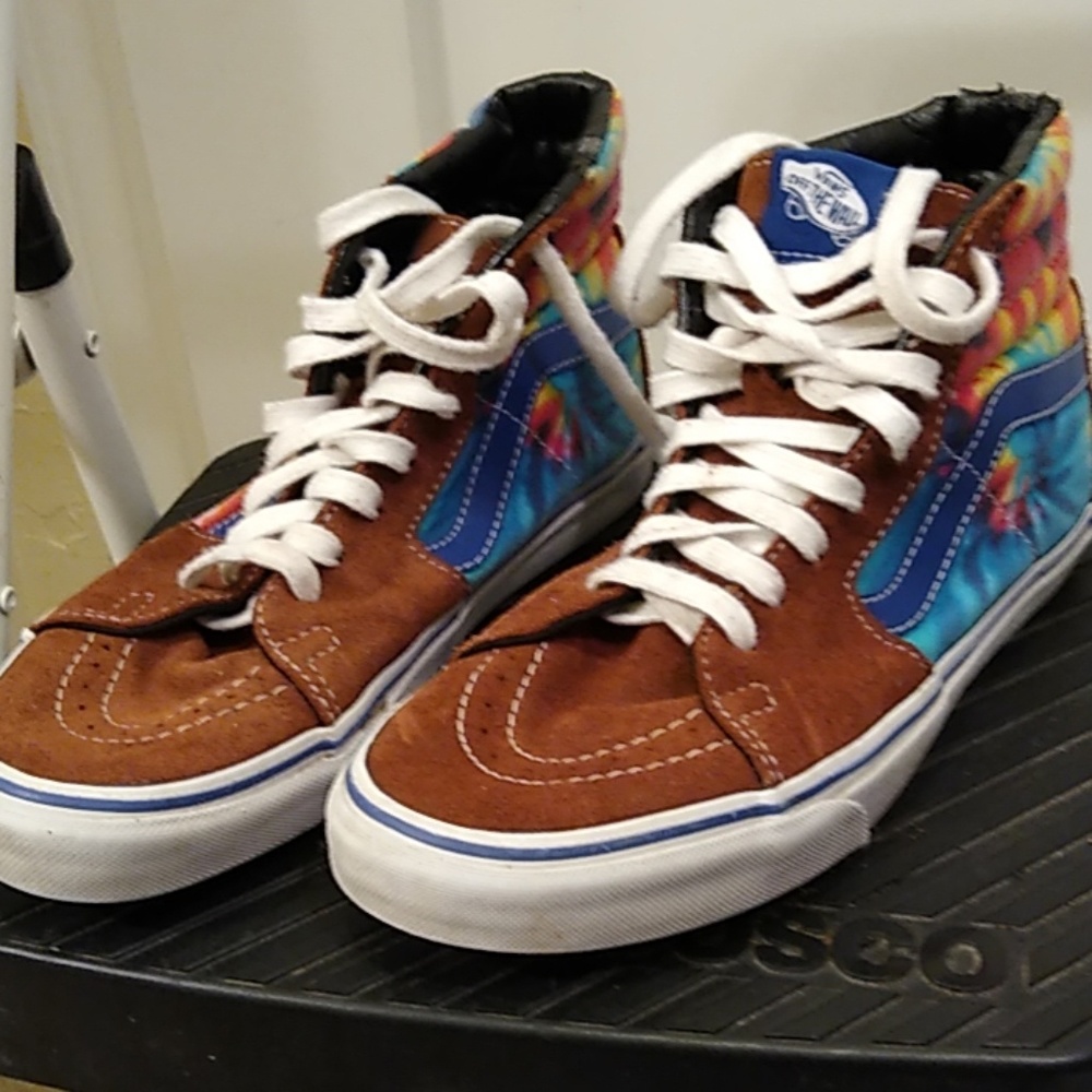 Vans skater hightop custom size 8.5  Woman